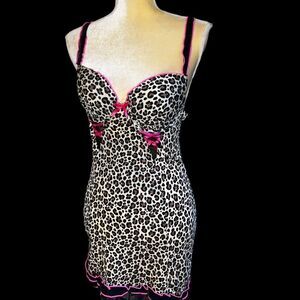 Nwot! Cheetah print tight fit pink trim Nighty!!